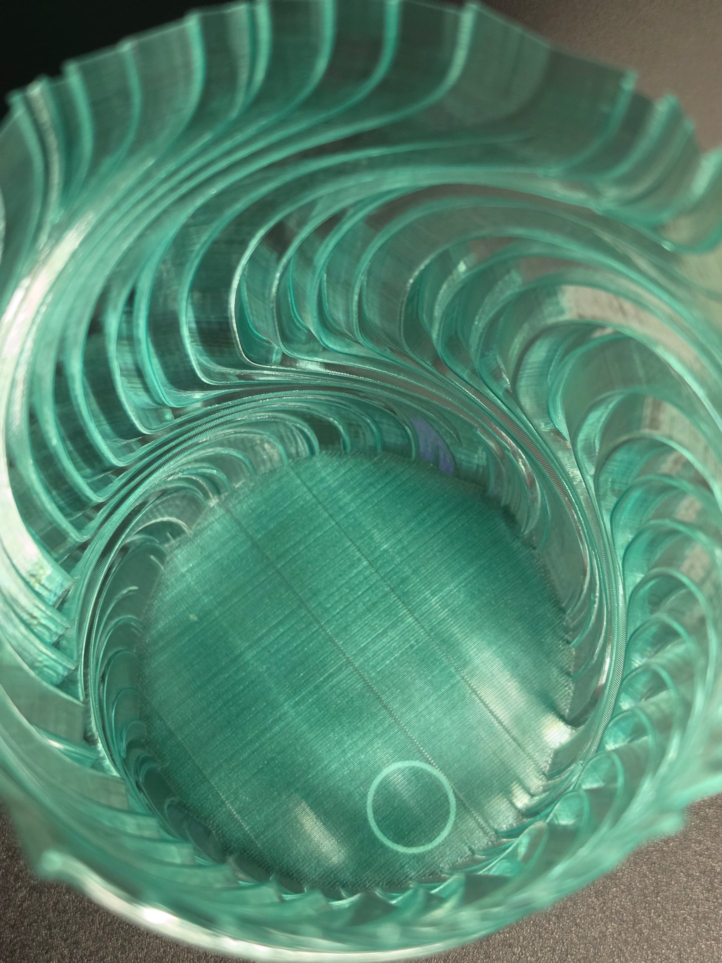 Teal Radiance — Translucent Sculptural Ambient Lamp