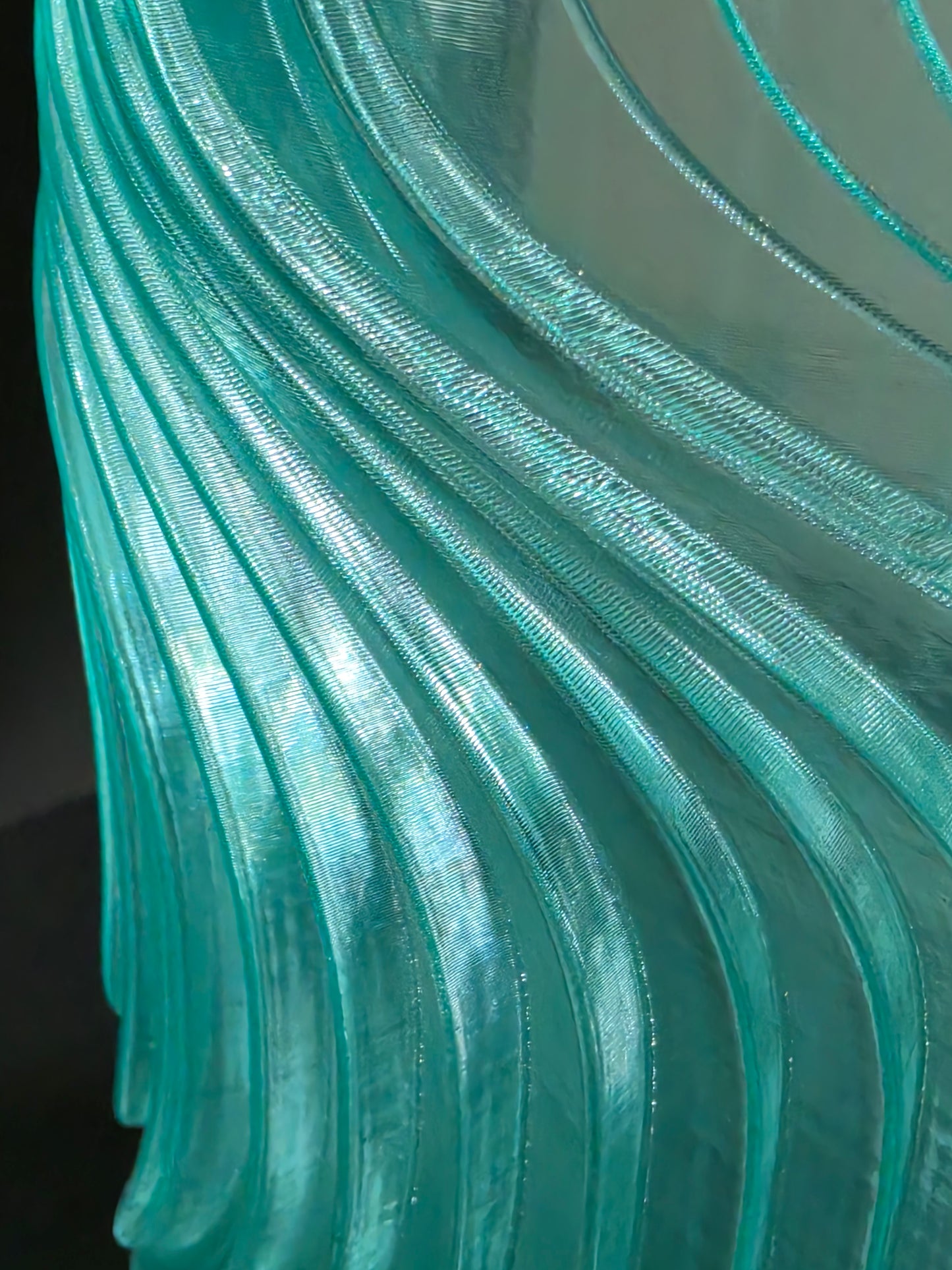 Teal Radiance — Translucent Sculptural Ambient Lamp