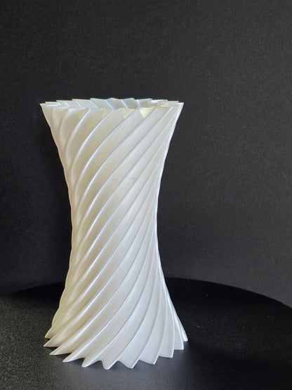 Helix Twist Vase — 7" Modern Decorative Vase