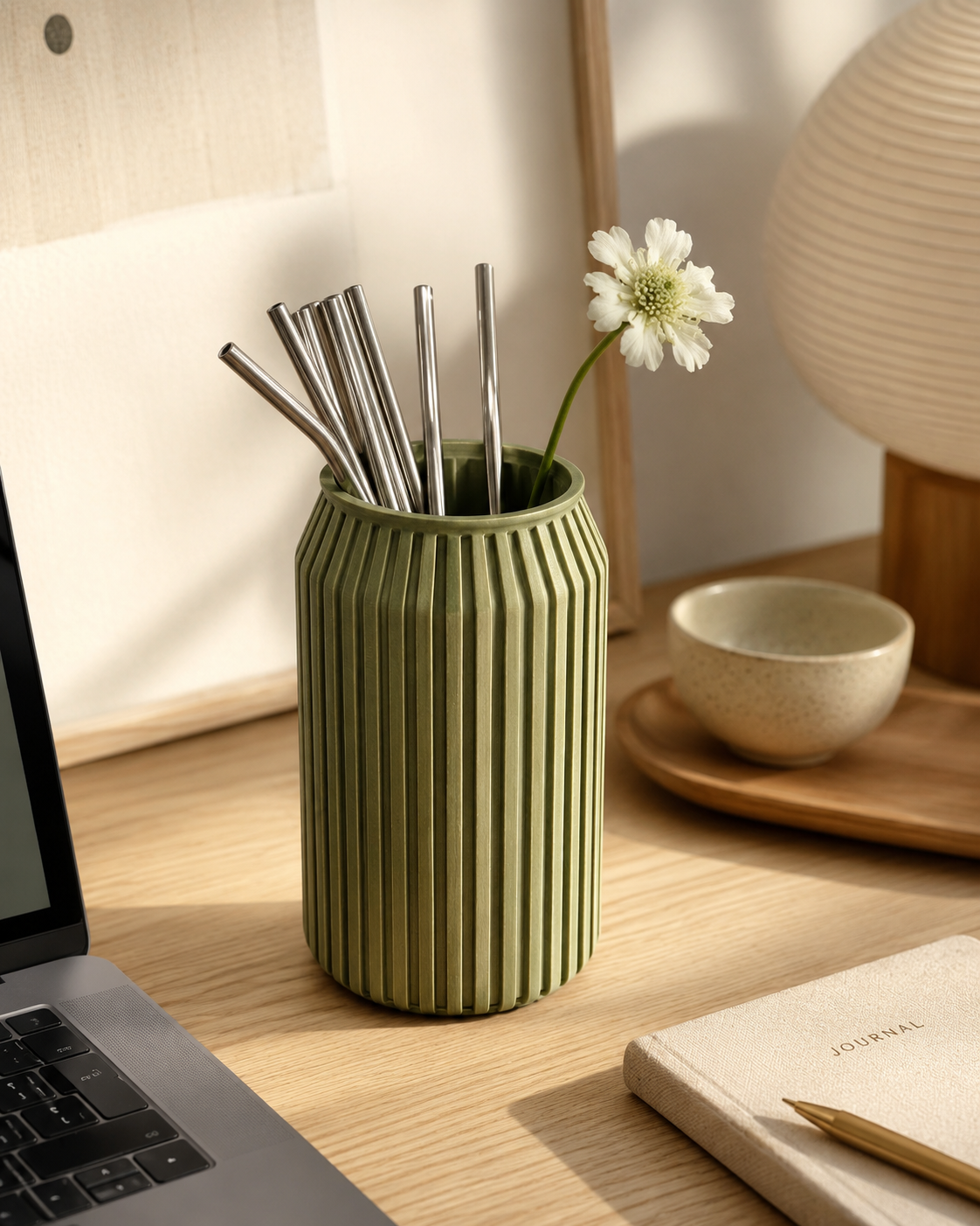 Ribbed Straw Organizer — Japandi-Inspired Soda Can Style Holder